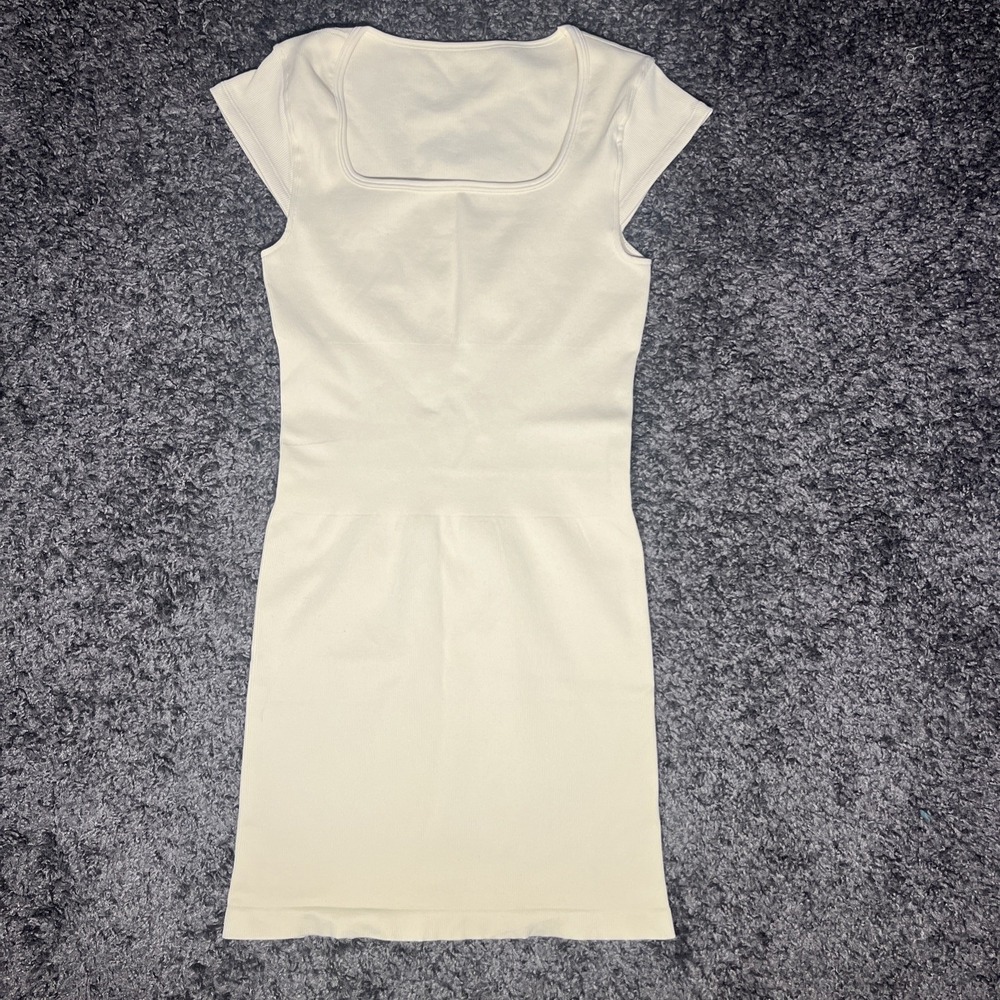 OQQ Trending Viral Tummy Control Short Sleeve‎ Dress Small Cream